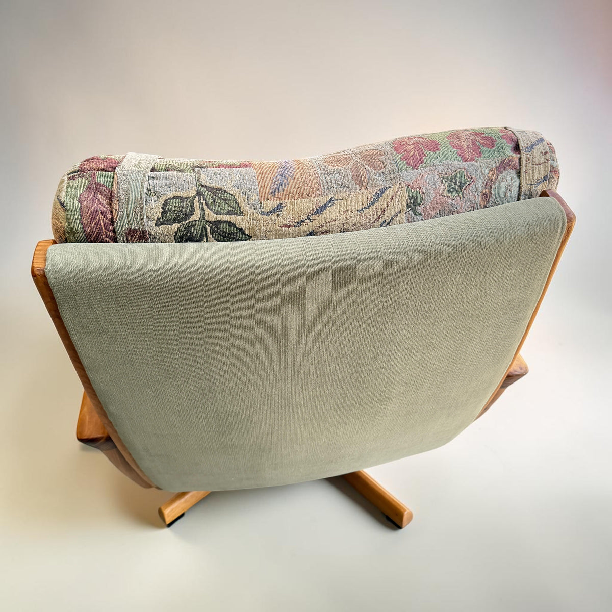 Vintage Mid Century Tessa T21 Swivel Chairs Pair (Refine)