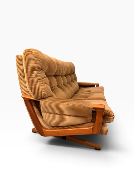 Vintage Tessa T1 Sofa in Original Corduroy
