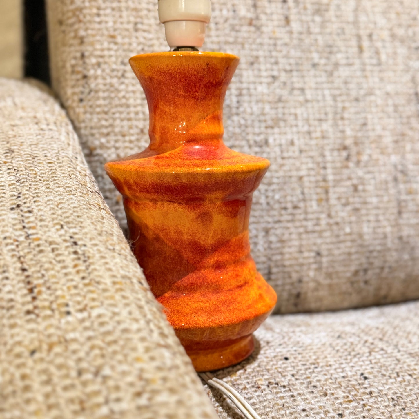 Vintage Mid-Century Ceramic Table Lamp – Stunning Urn-Shaped Orange Glaze, 1960s/70s