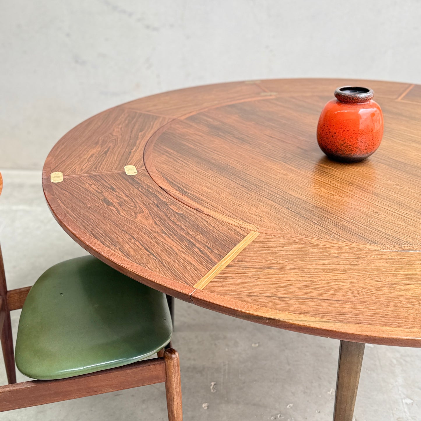 Dyrlund “Flip-Flap” Dining Table – Brazilian Rosewood – Ultra Rare (Revive)