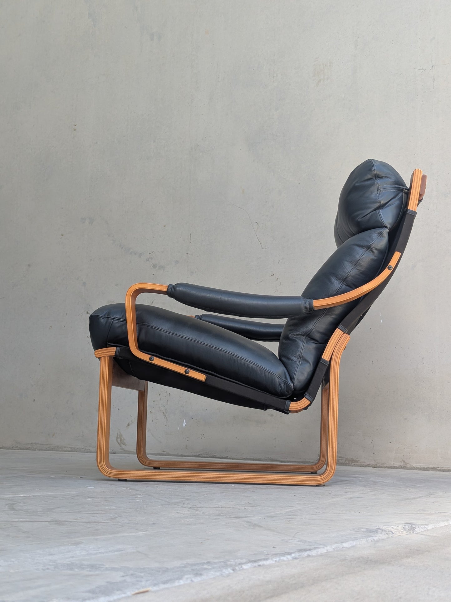 Tessa Stockholm Armchair – Navy Blue - (Revive)