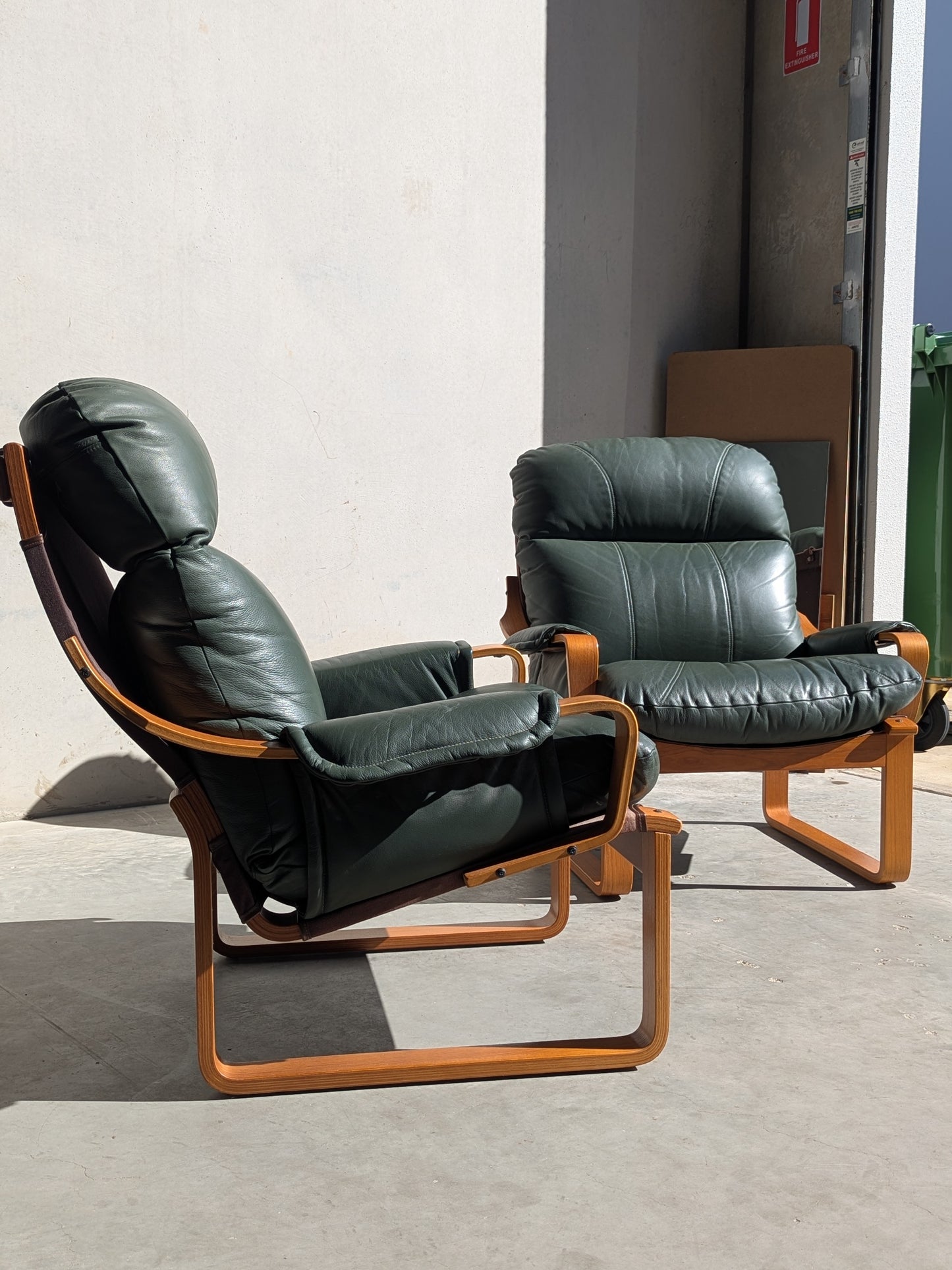 Tessa Monaco Armchair – Forest Green (Revive)