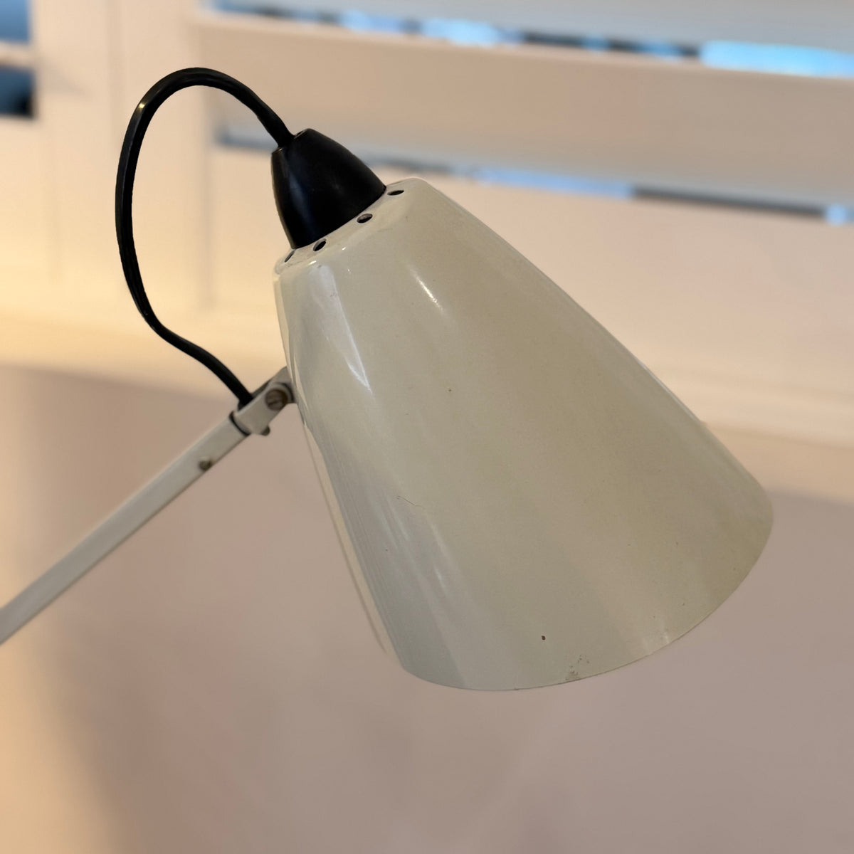 Vintage - Planet Studio K Desk Lamp- White