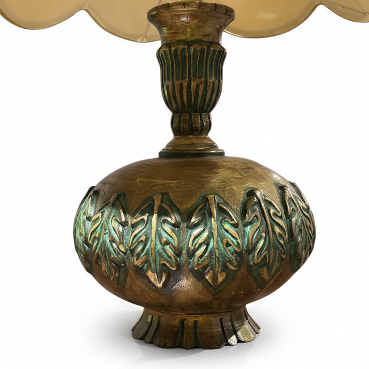 Bronze Leaf Glow – Ornate Retro Table Lamp