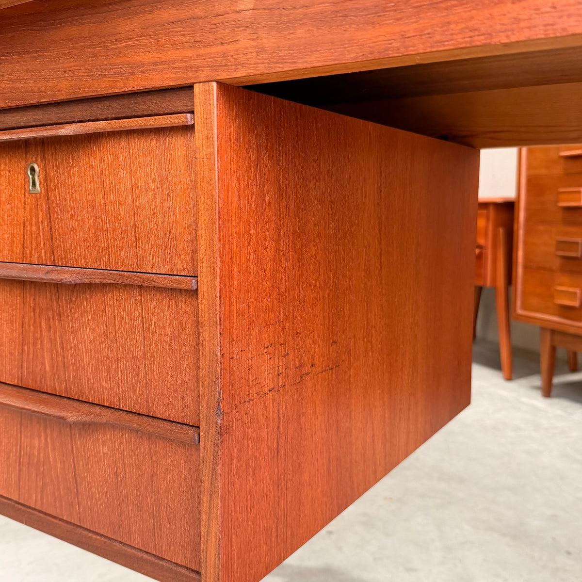 Danish Mid Century Modern Teak Desk by Easing Møbelfabrik