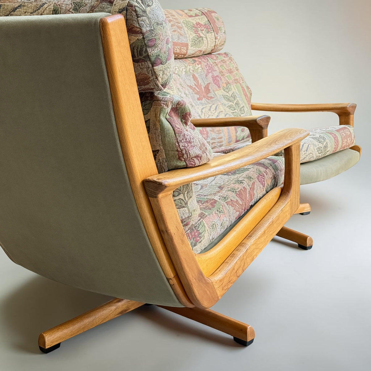 Vintage Mid Century Tessa T21 Swivel Chairs Pair (Refine)