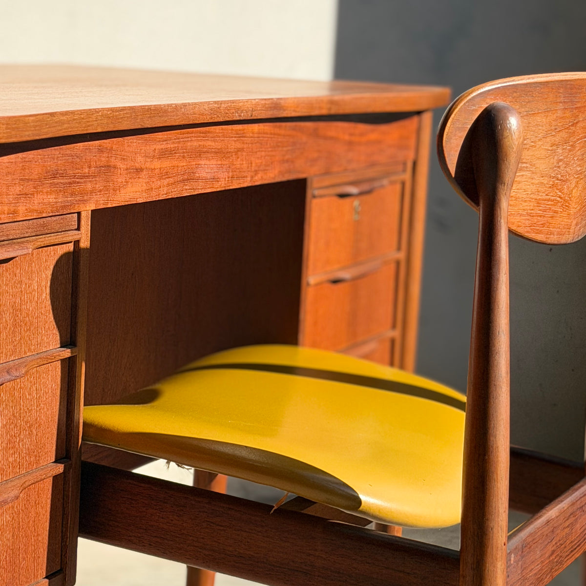 Danish Mid Century Modern Teak Desk by Easing Møbelfabrik