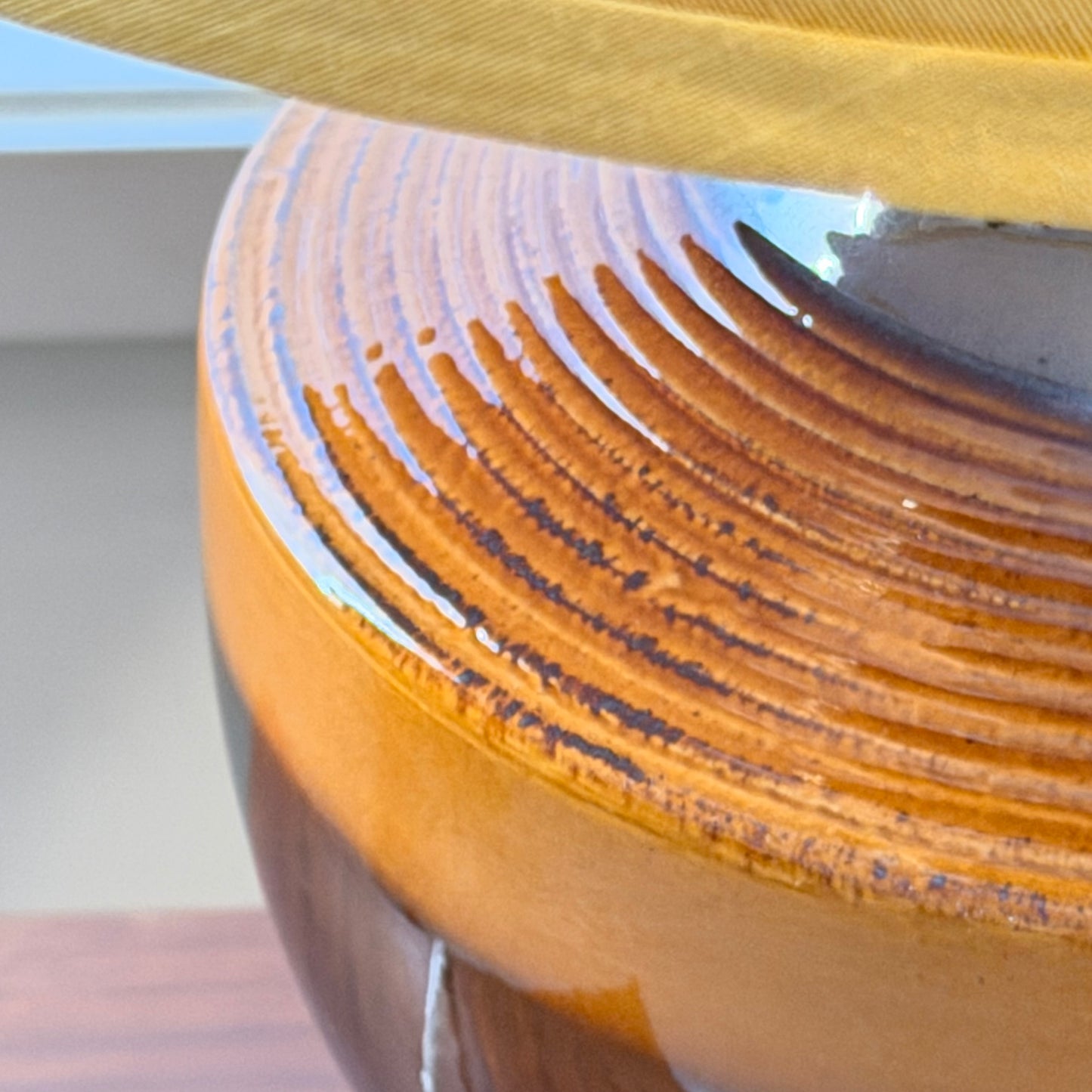 Large Groovy Sunset Ribbed Ceramic Table Lamp – Bold MCM Statement Piece
