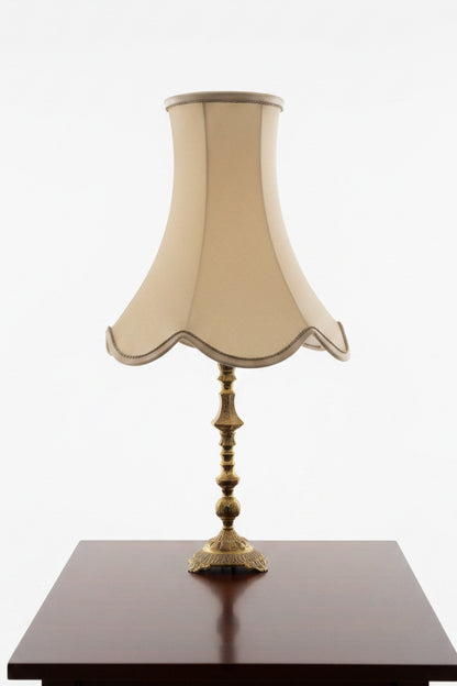Mid-Century Ornate Brass Table Lamp with Ivory Scallop Ruffle Shade – Vintage