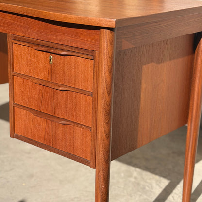 Danish Mid Century Modern Teak Desk by Easing Møbelfabrik