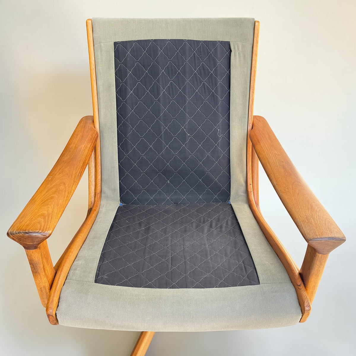 Vintage Mid Century Tessa T21 Swivel Chairs Pair (Refine)