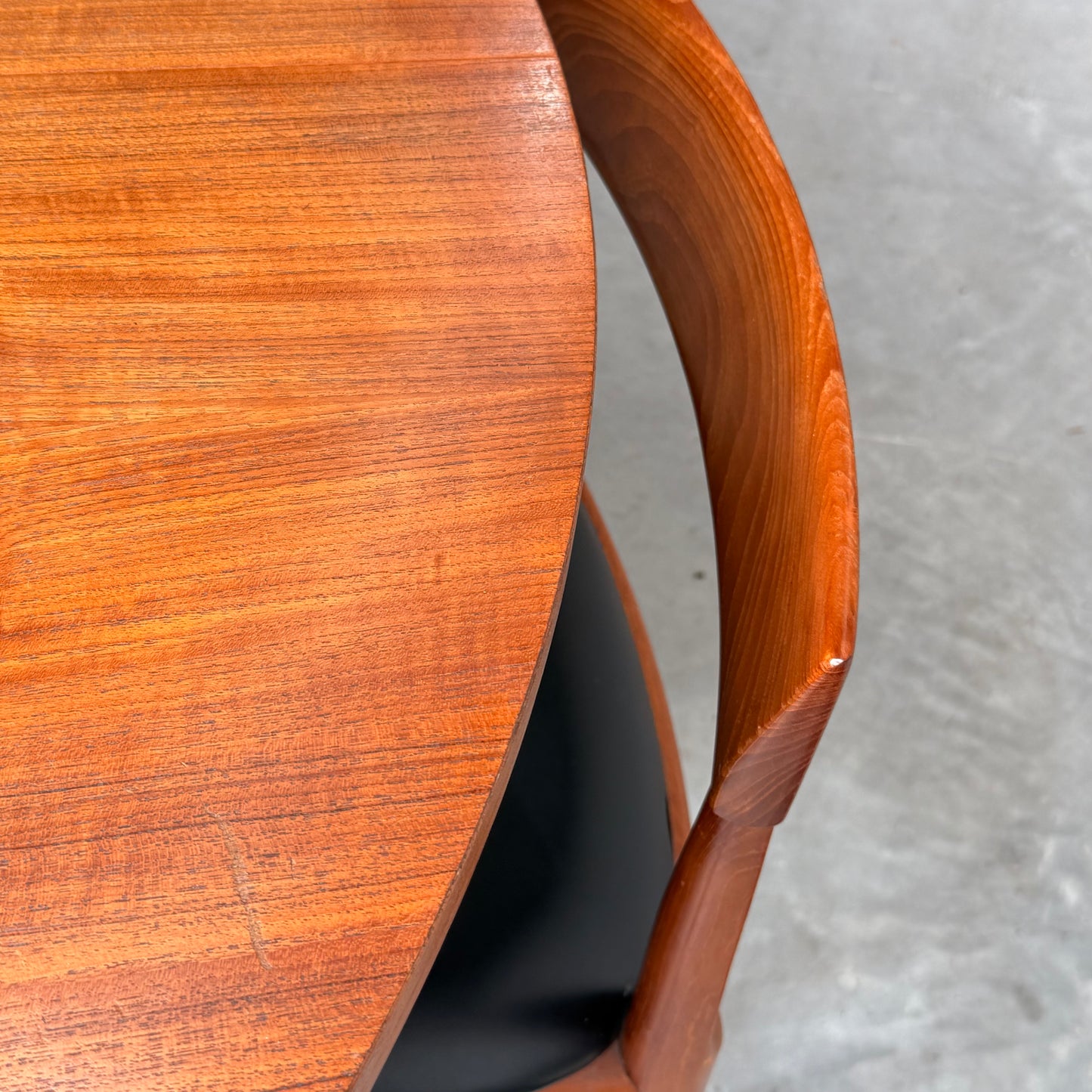 Ernst Hansen Mid-Century Round Extending Dining Set – Teak with 5 Chairs (6th Available upon request for fee)