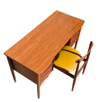 Danish Mid Century Modern Teak Desk by Easing Møbelfabrik