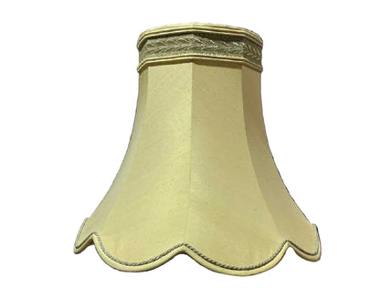 Bronze Leaf Glow – Ornate Retro Table Lamp