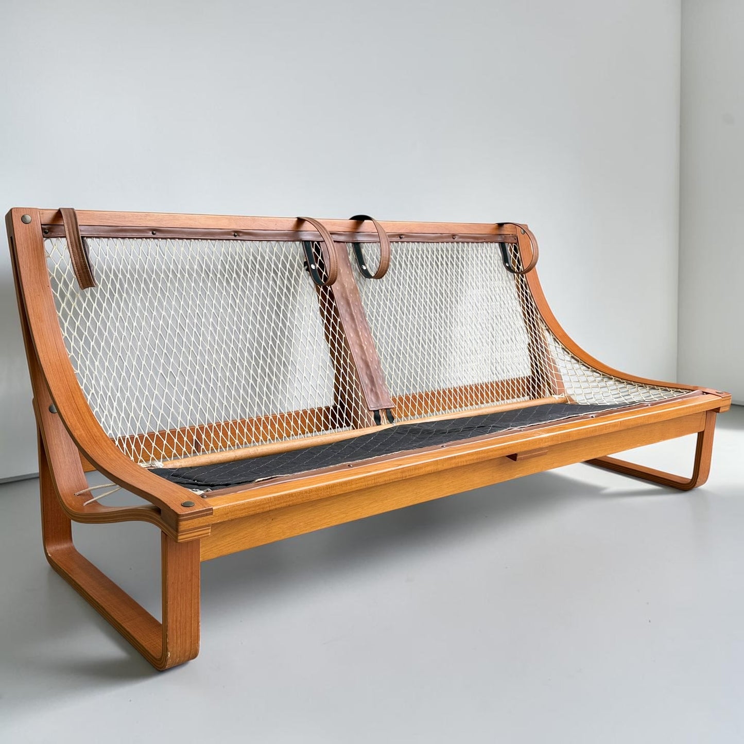Tessa T4 Two-Seater Lounge – Iconic 1970s Fred Lowen Design in Rich Brown Leather