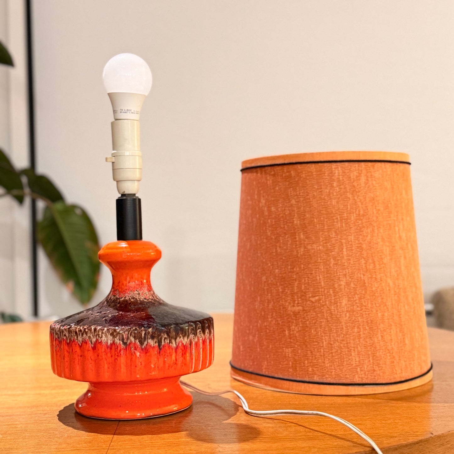 Mid-Century Fat Lava Ceramic Table Lamp – Vibrant Orange & Brown 1960s/1970s Vintage