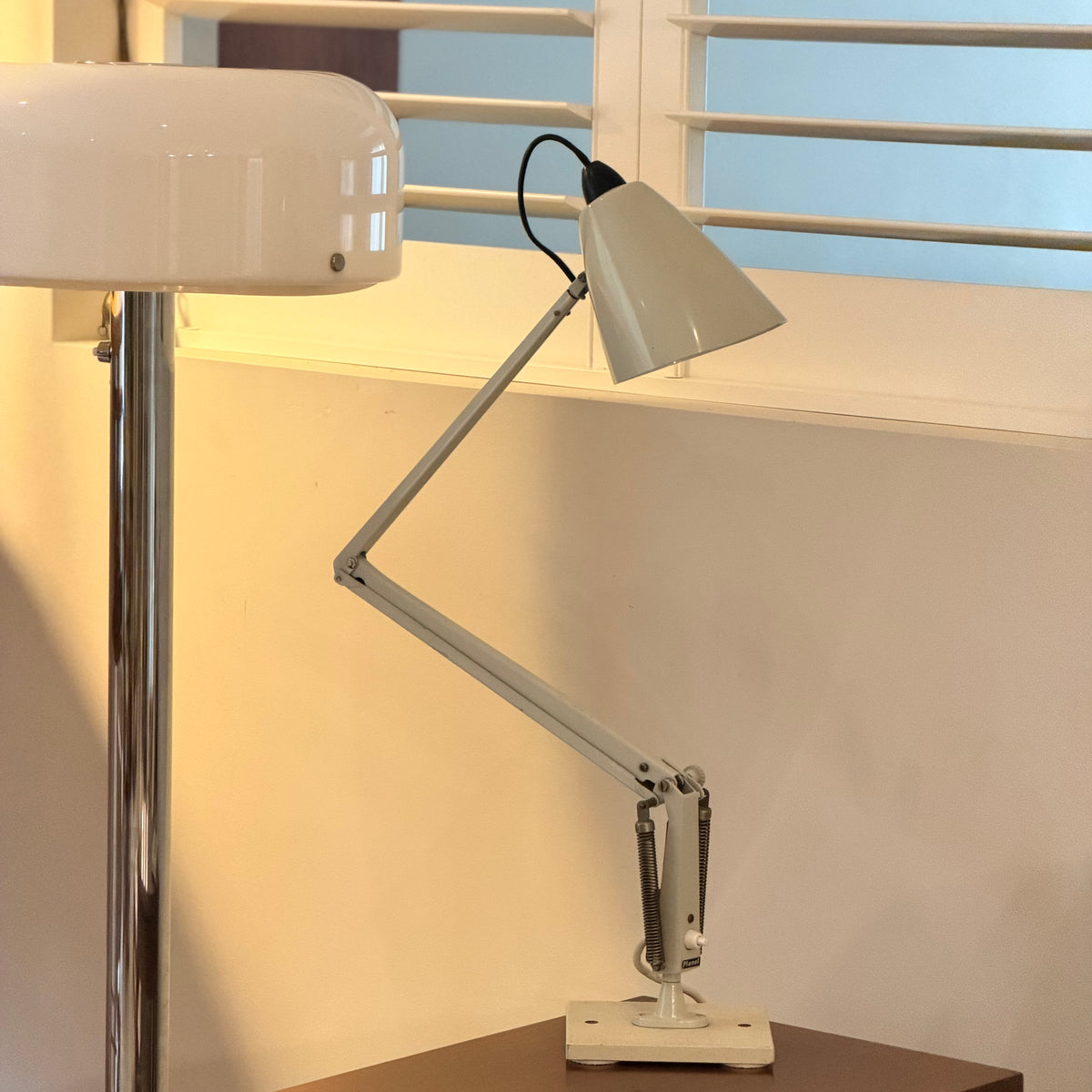 Vintage - Planet Studio K Desk Lamp- White