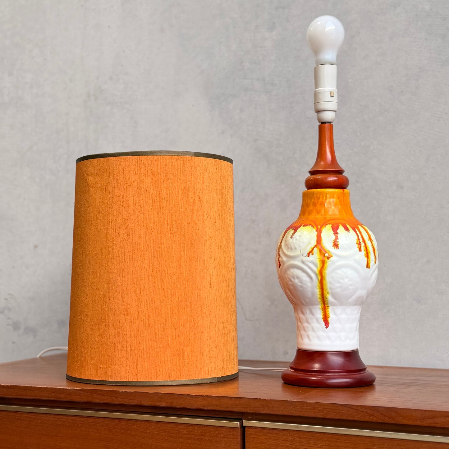 Vibrant Retro Drip Glaze Ceramic Table Lamp – Mid-Century Sunset Glow