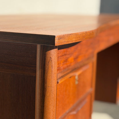 Danish Mid Century Modern Teak Desk by Easing Møbelfabrik