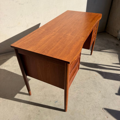 Danish Mid Century Modern Teak Desk by Easing Møbelfabrik