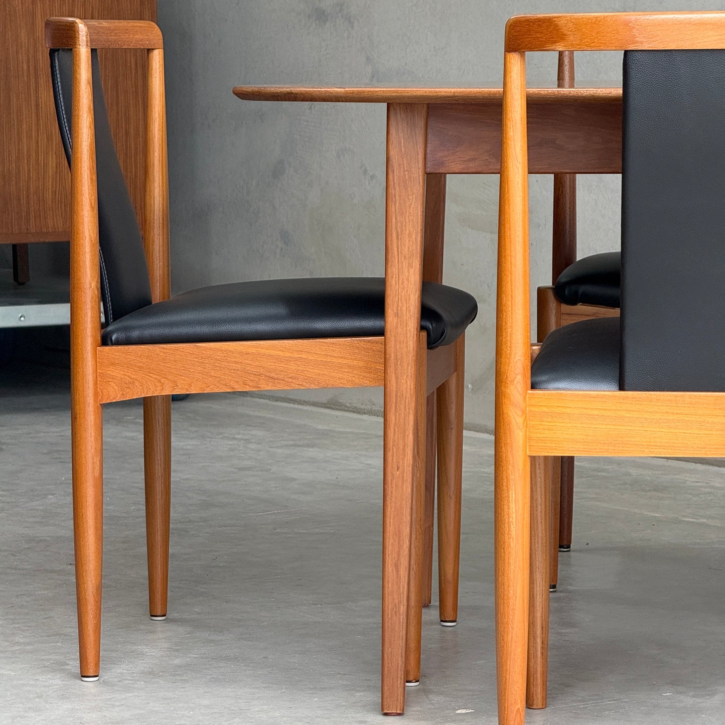 Fully Restored Parker T-Back Number 88 Dining Chairs Set of 4 - Black Vinyl  (Rediscover)