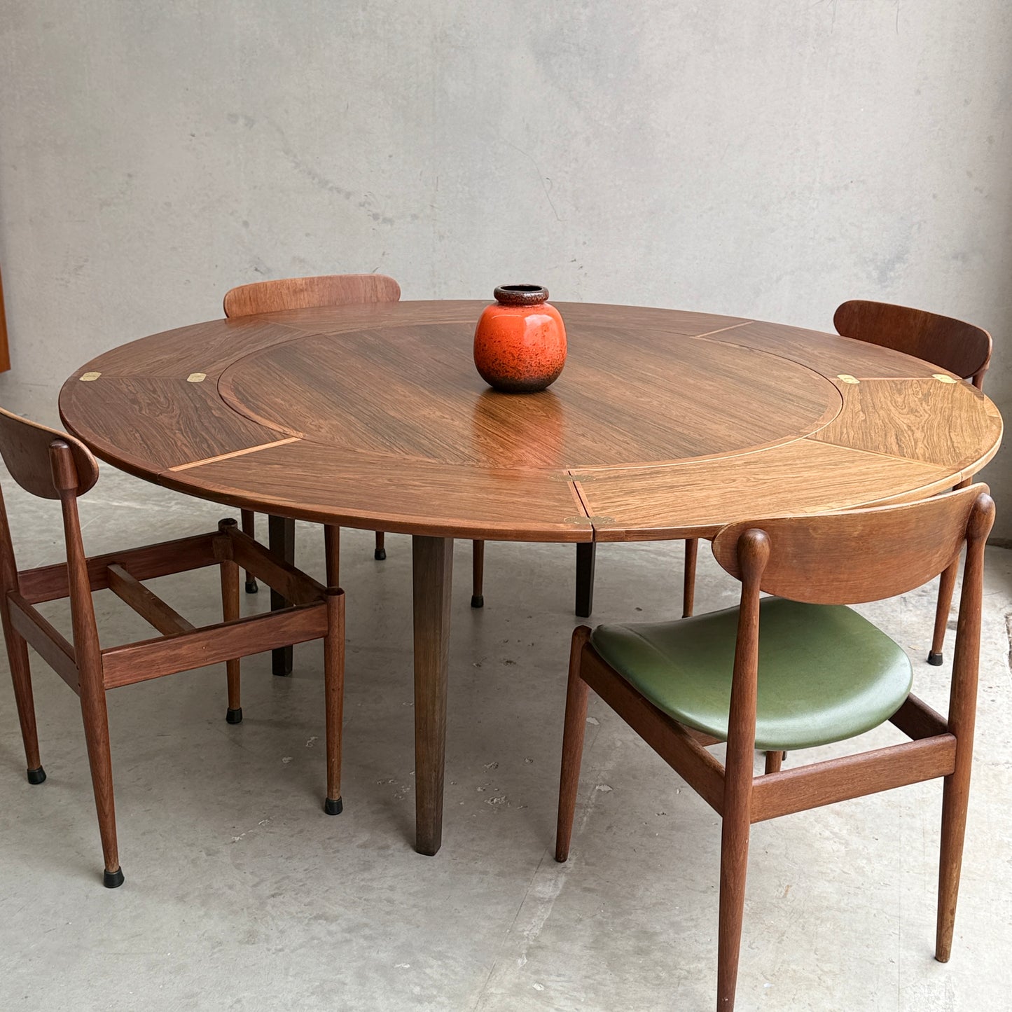 Dyrlund “Flip-Flap” Dining Table – Brazilian Rosewood – Ultra Rare (Revive)