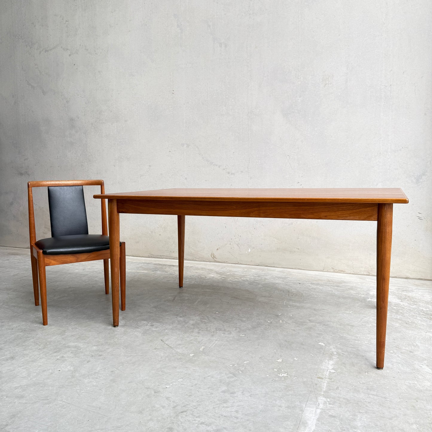 Vintage Standis Retro Dining Table - (Revive)