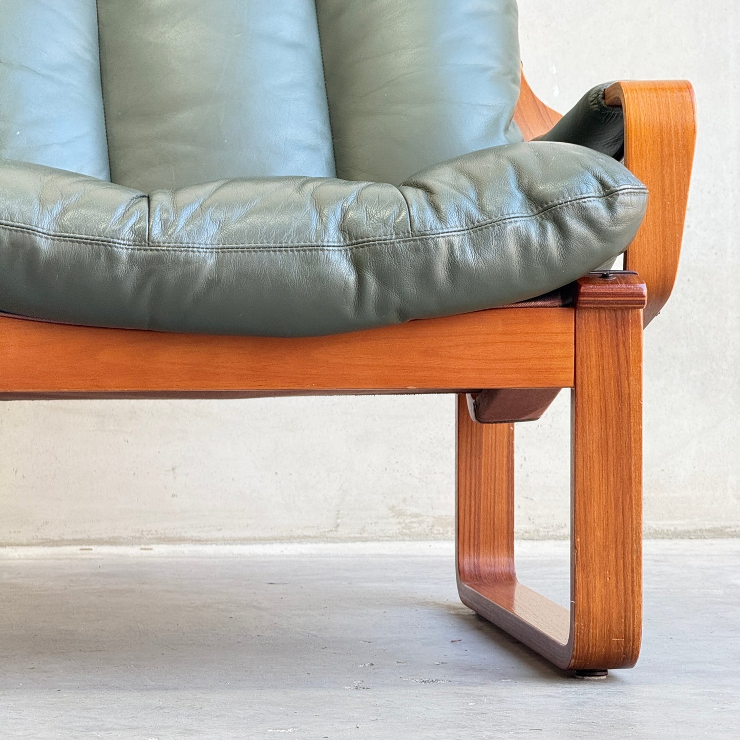 Tessa Stockholm 2 Seater – Forest Green (Revive)