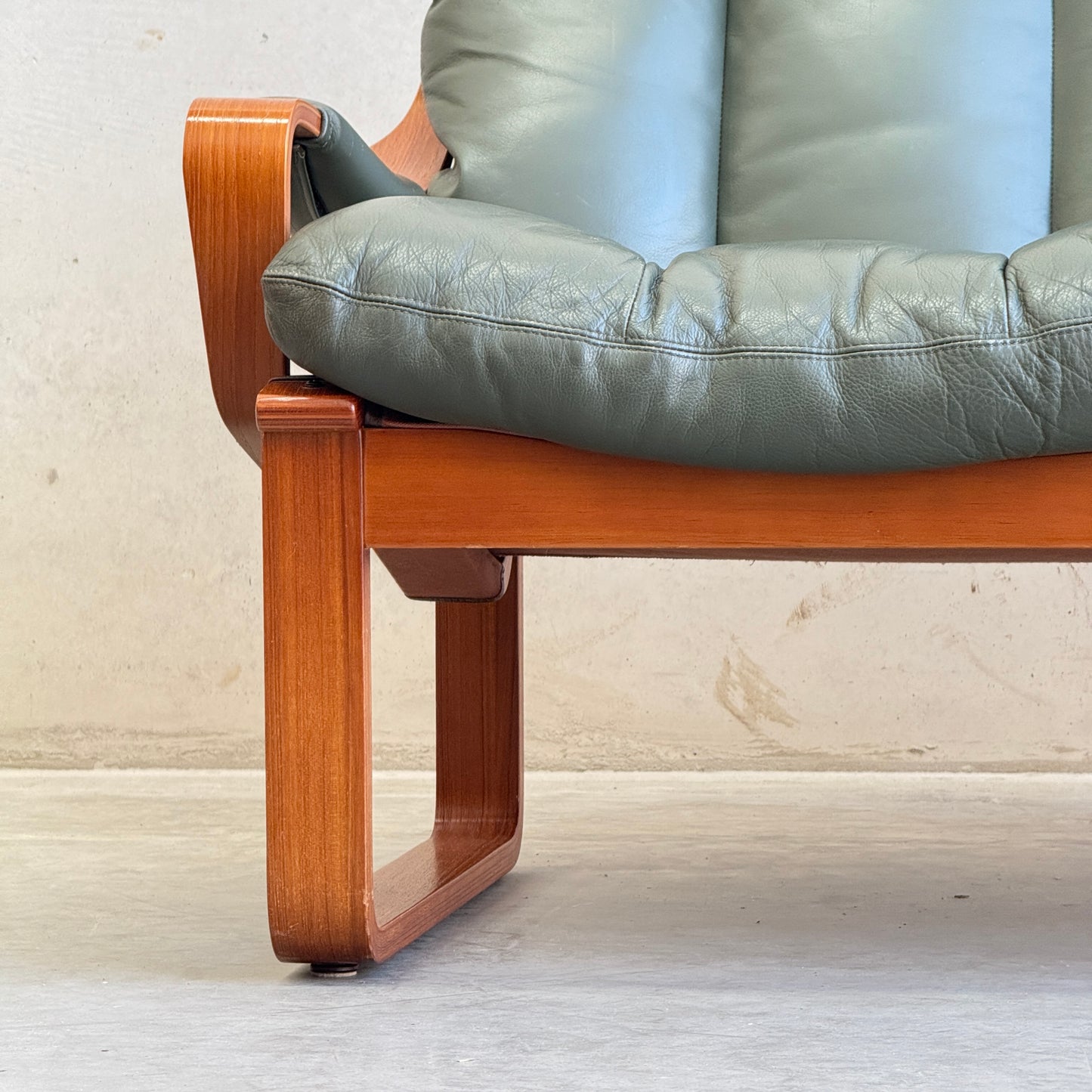 Tessa Stockholm 2 Seater – Forest Green (Revive)