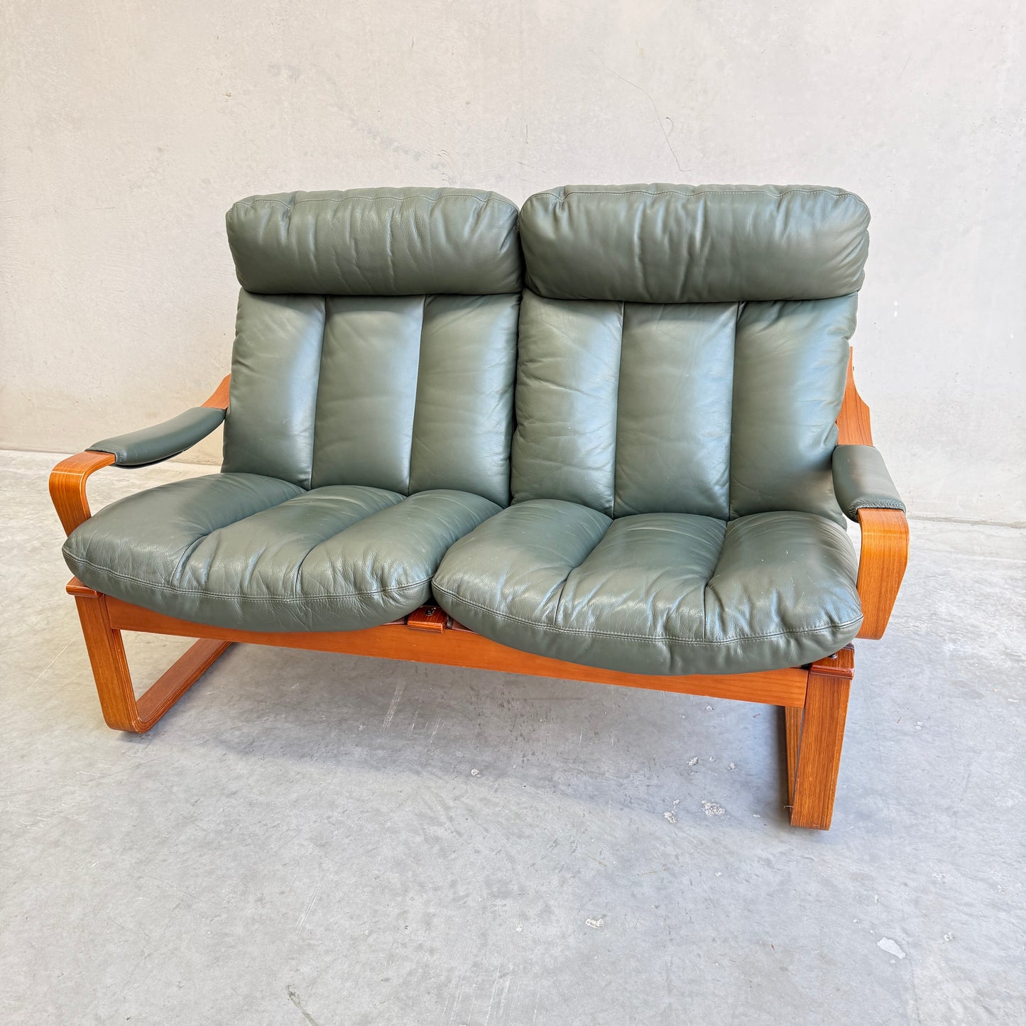 Tessa Stockholm 2 Seater – Forest Green (Revive)