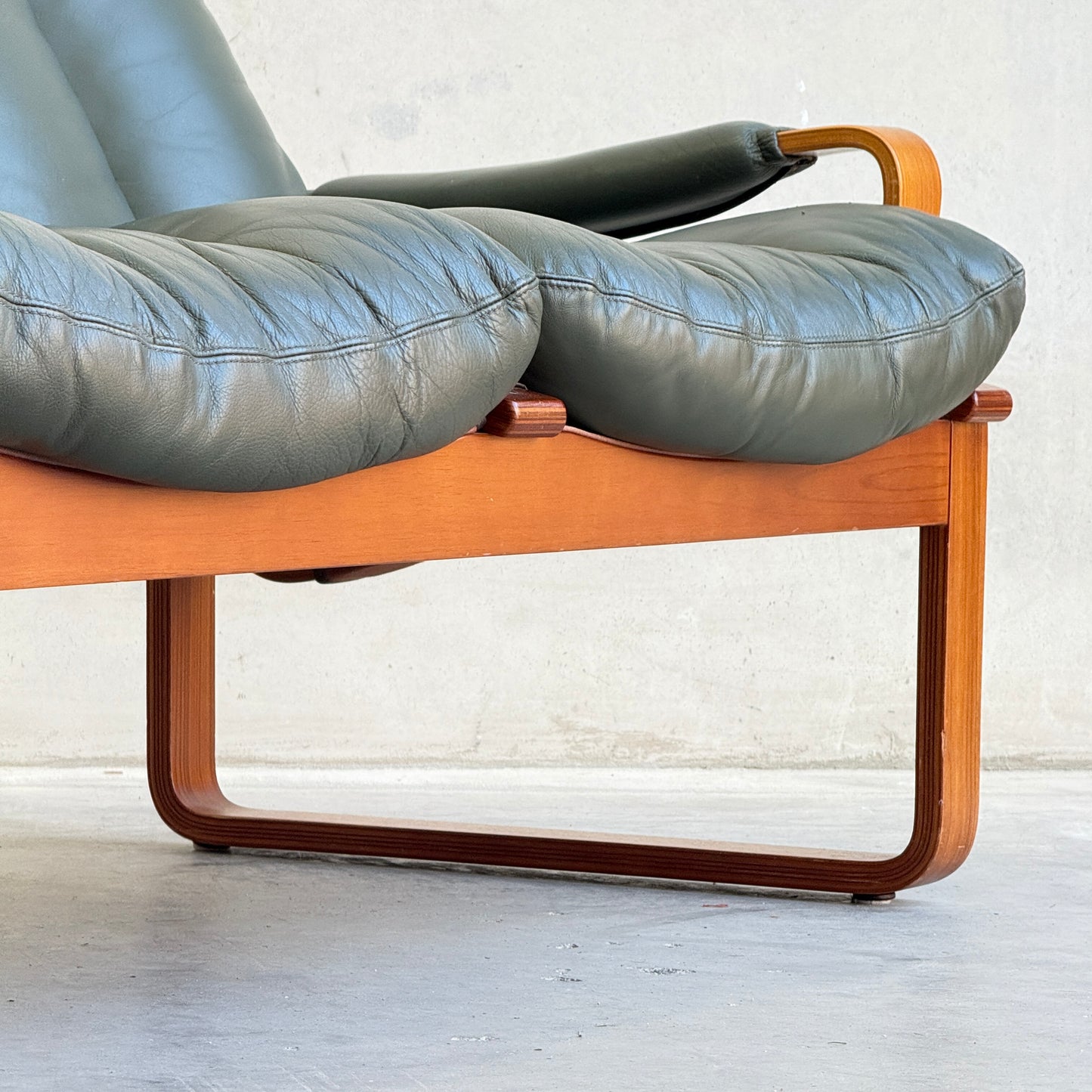 Tessa Stockholm 2 Seater – Forest Green (Revive)