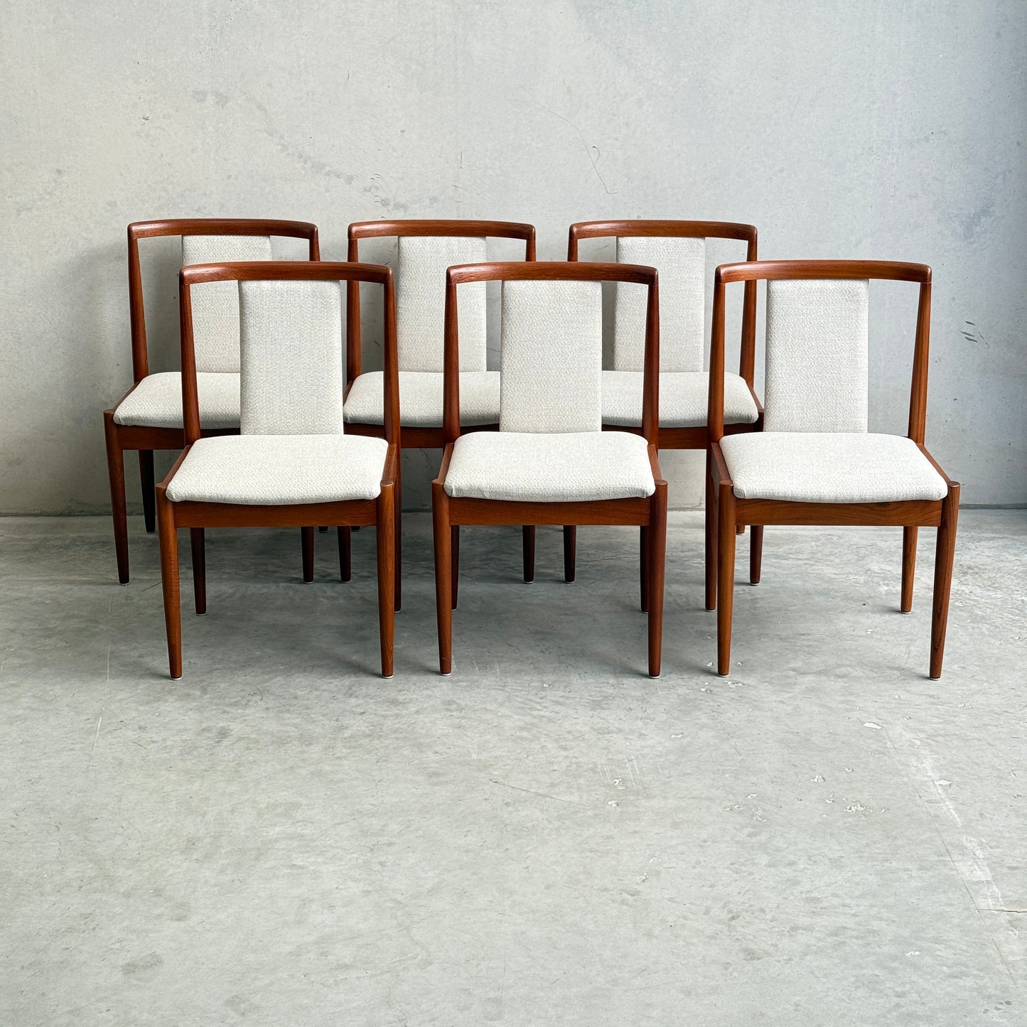 Fully restored 1960s Parker Number 88 T-back dining chair with dove white upholstery and pristine teak finish