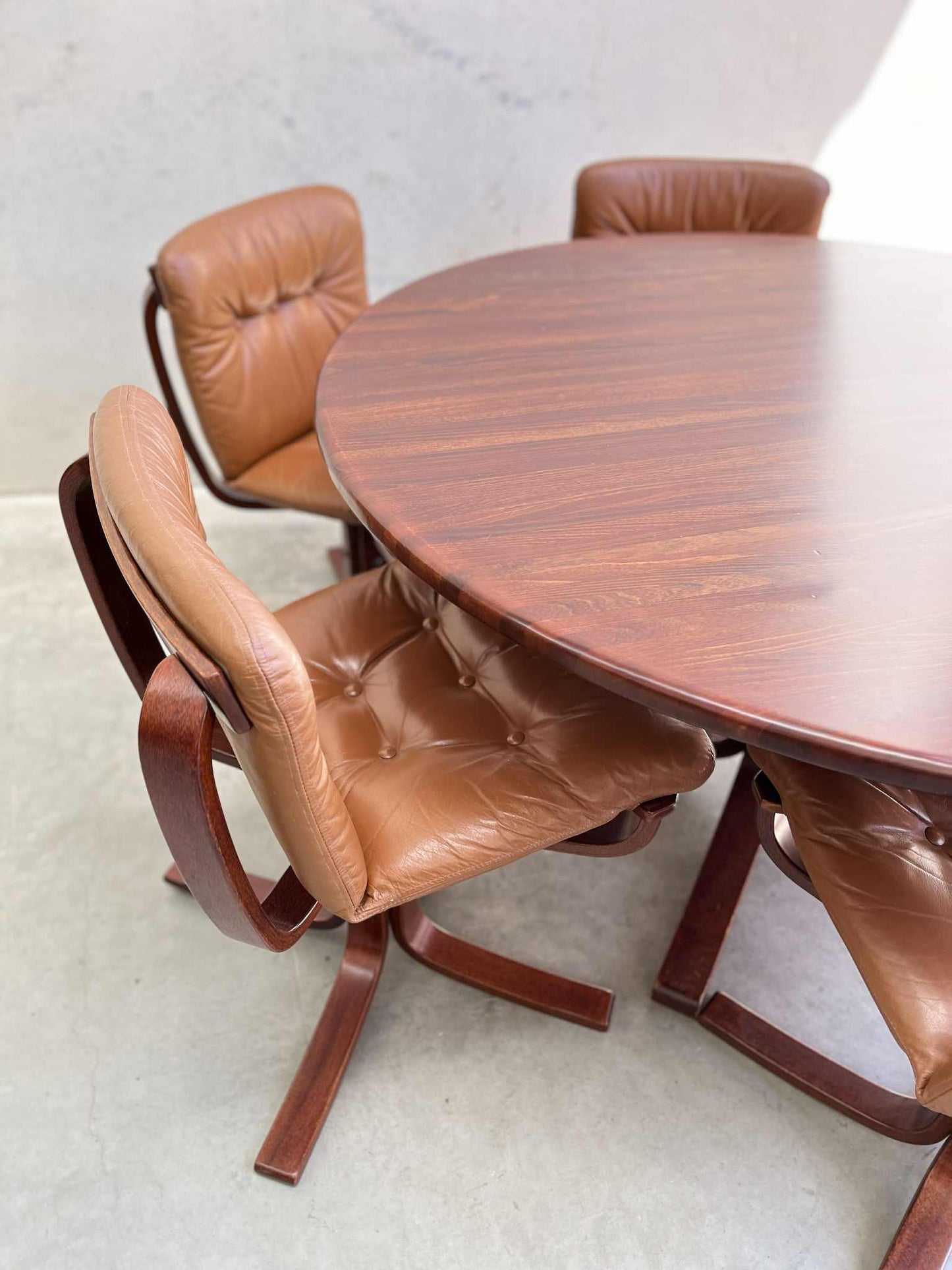 Joe Rufenacht Set of 6 Designer Dining Chairs & Solid Wooden Table Suite (Revive)