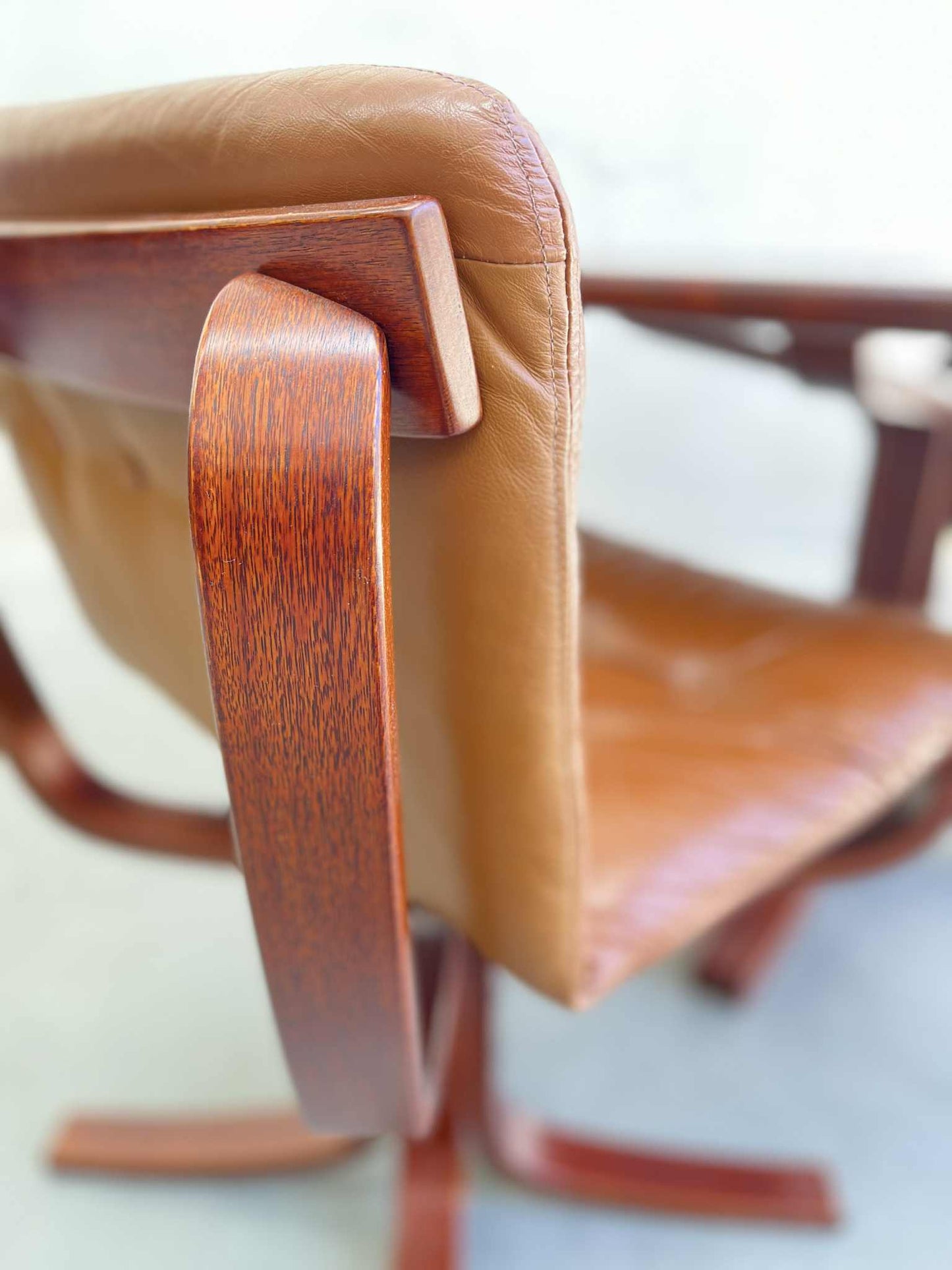 Joe Rufenacht Set of 6 Designer Dining Chairs & Solid Wooden Table Suite (Revive)