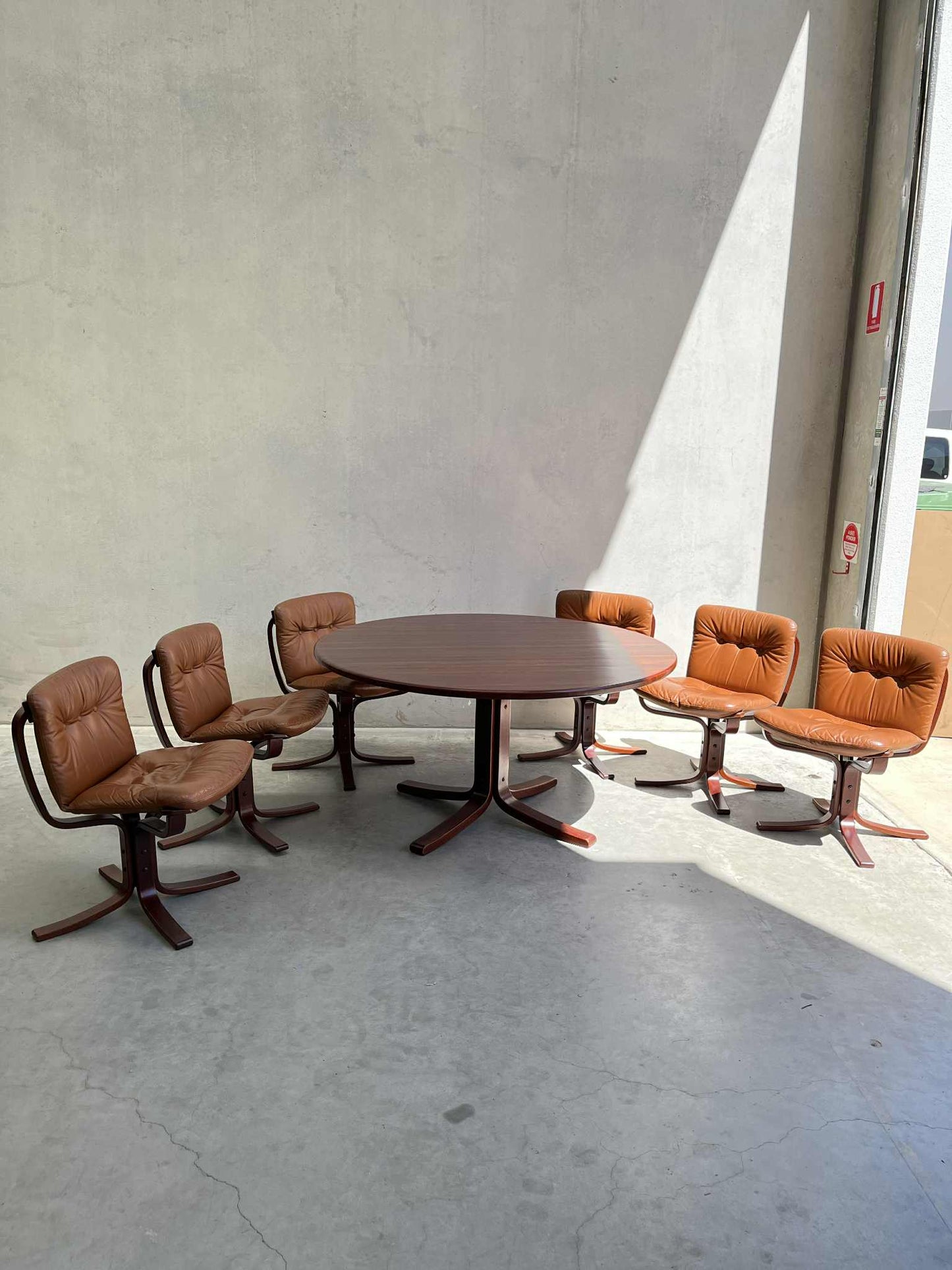 Joe Rufenacht Set of 6 Designer Dining Chairs & Solid Wooden Table Suite (Revive)