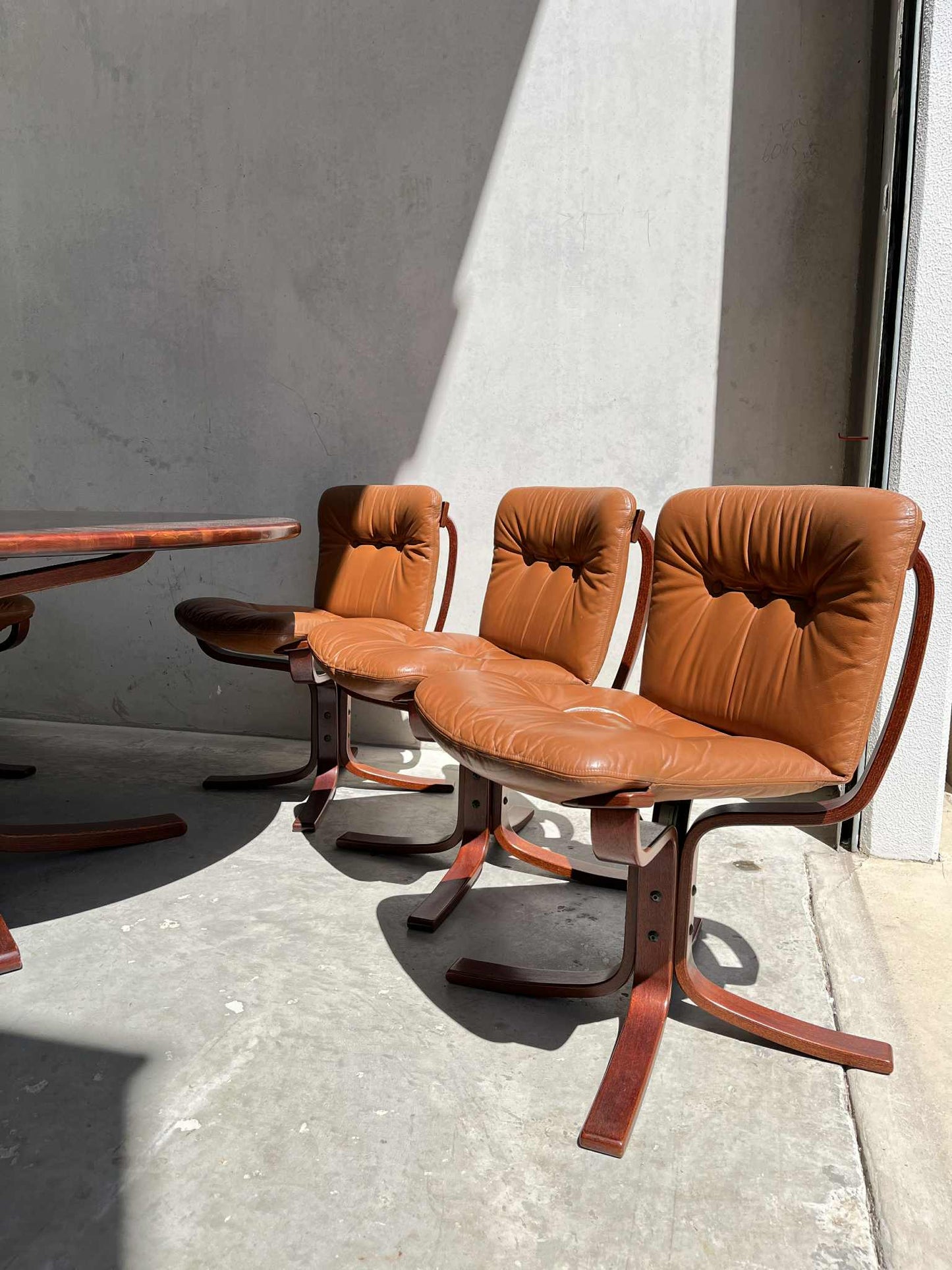 Joe Rufenacht Set of 6 Designer Dining Chairs & Solid Wooden Table Suite (Revive)