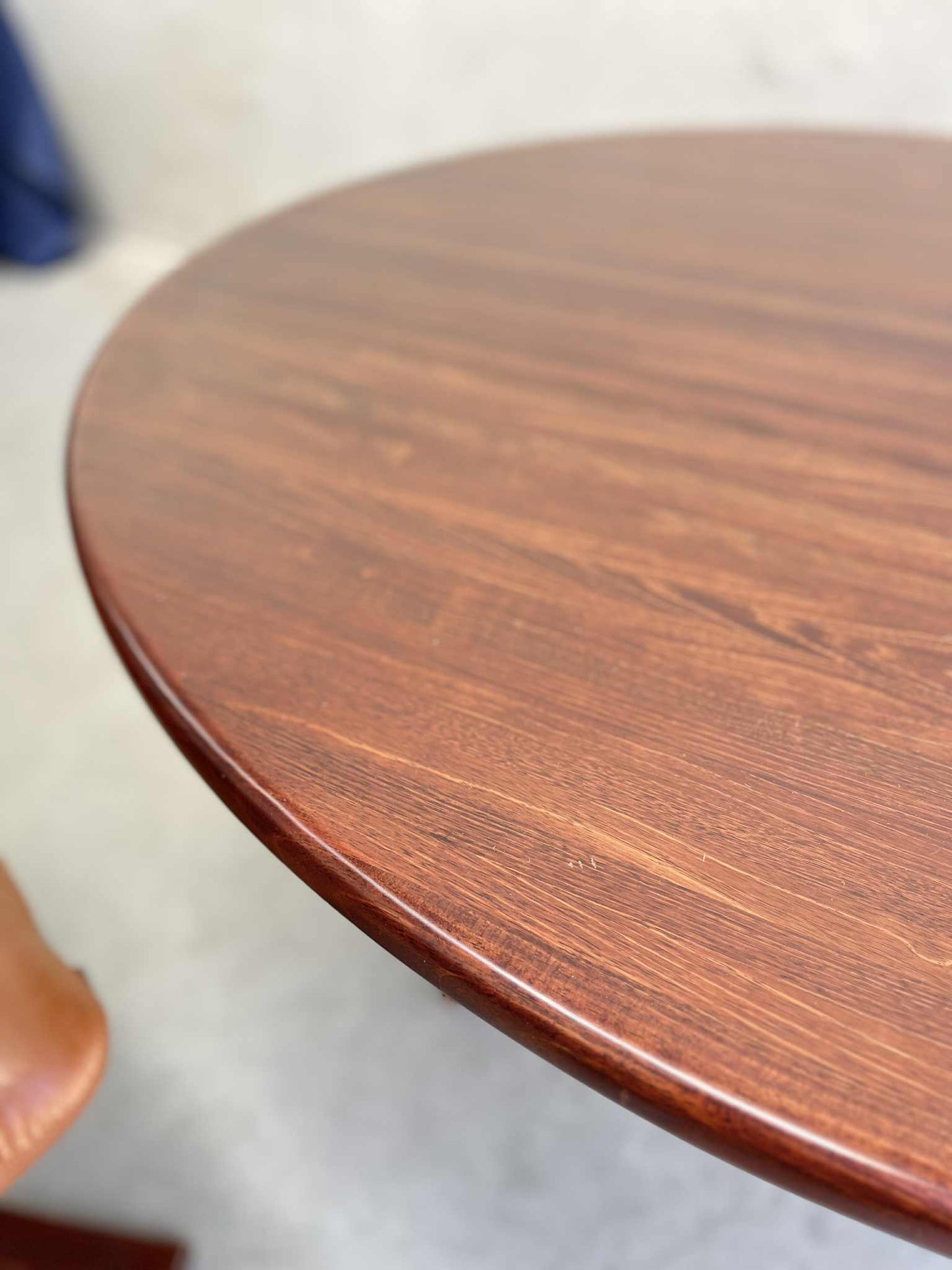 Joe Rufenacht Set of 6 Designer Dining Chairs & Solid Wooden Table Suite (Revive)