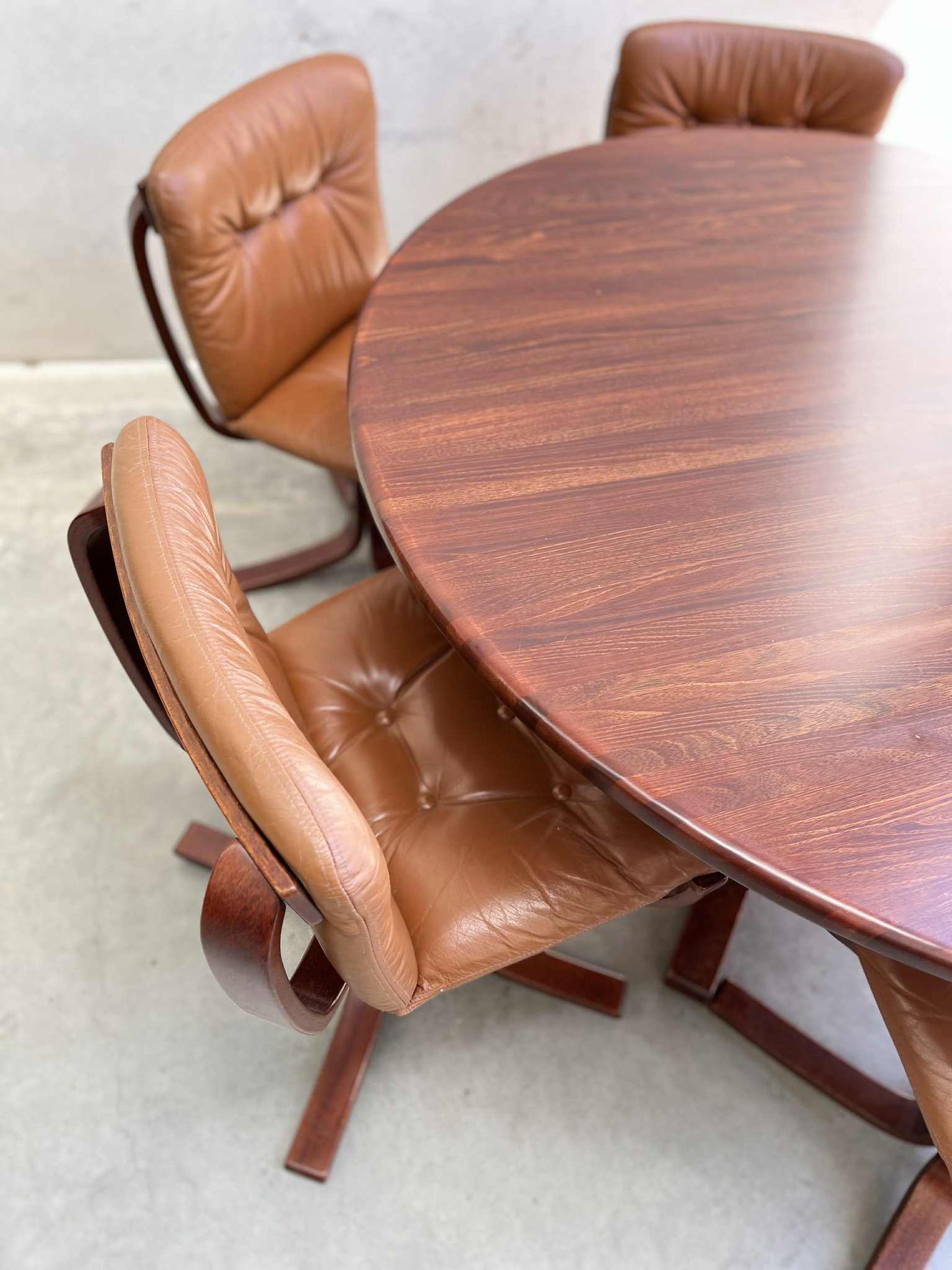 Joe Rufenacht Set of 6 Designer Dining Chairs & Solid Wooden Table Suite (Revive)