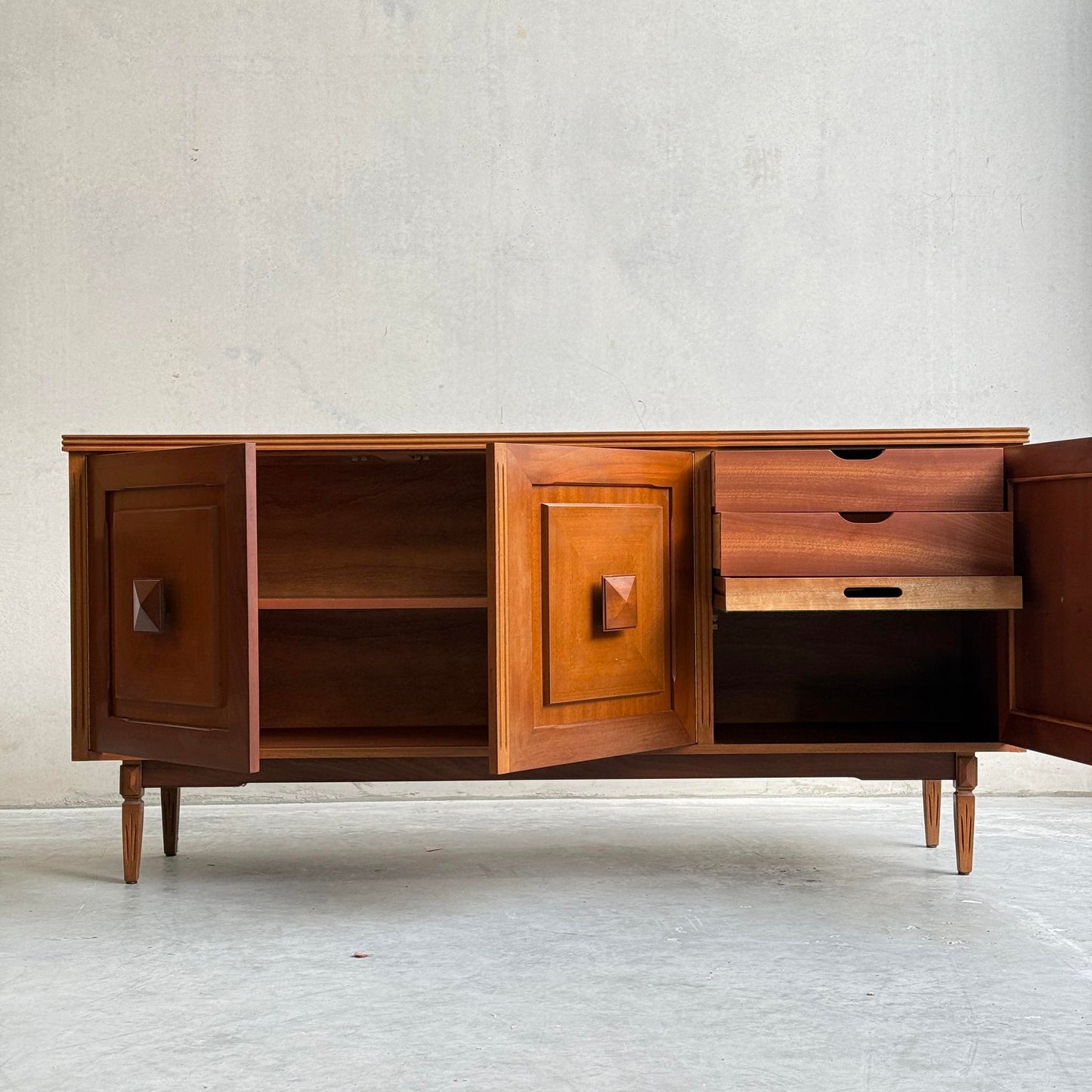 Gainsborough  3 Door Credenza (Refine)