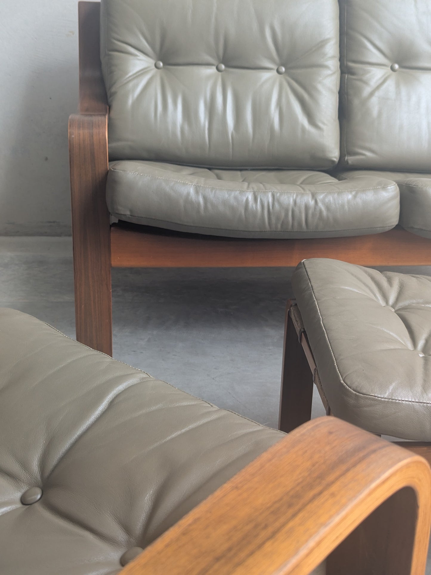 Tessa T9 Set - Full Grain Olive Leather Upholstery (Refine)