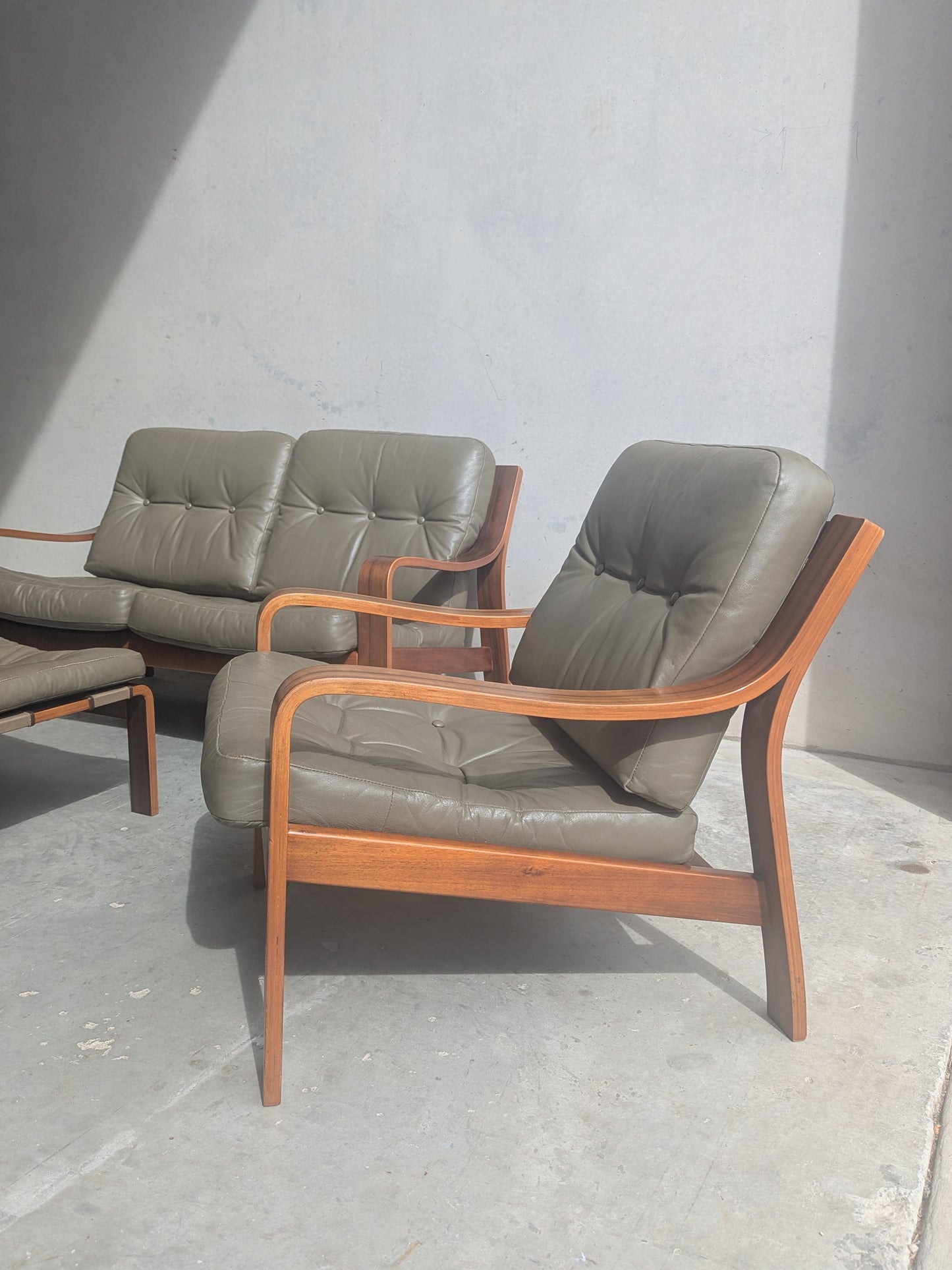 Tessa T9 Set - Full Grain Olive Leather Upholstery (Refine)