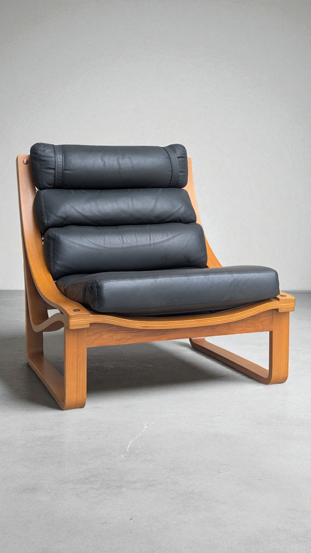 Tessa T4 Sling Chair - Black Leather Upholstery (Revive))